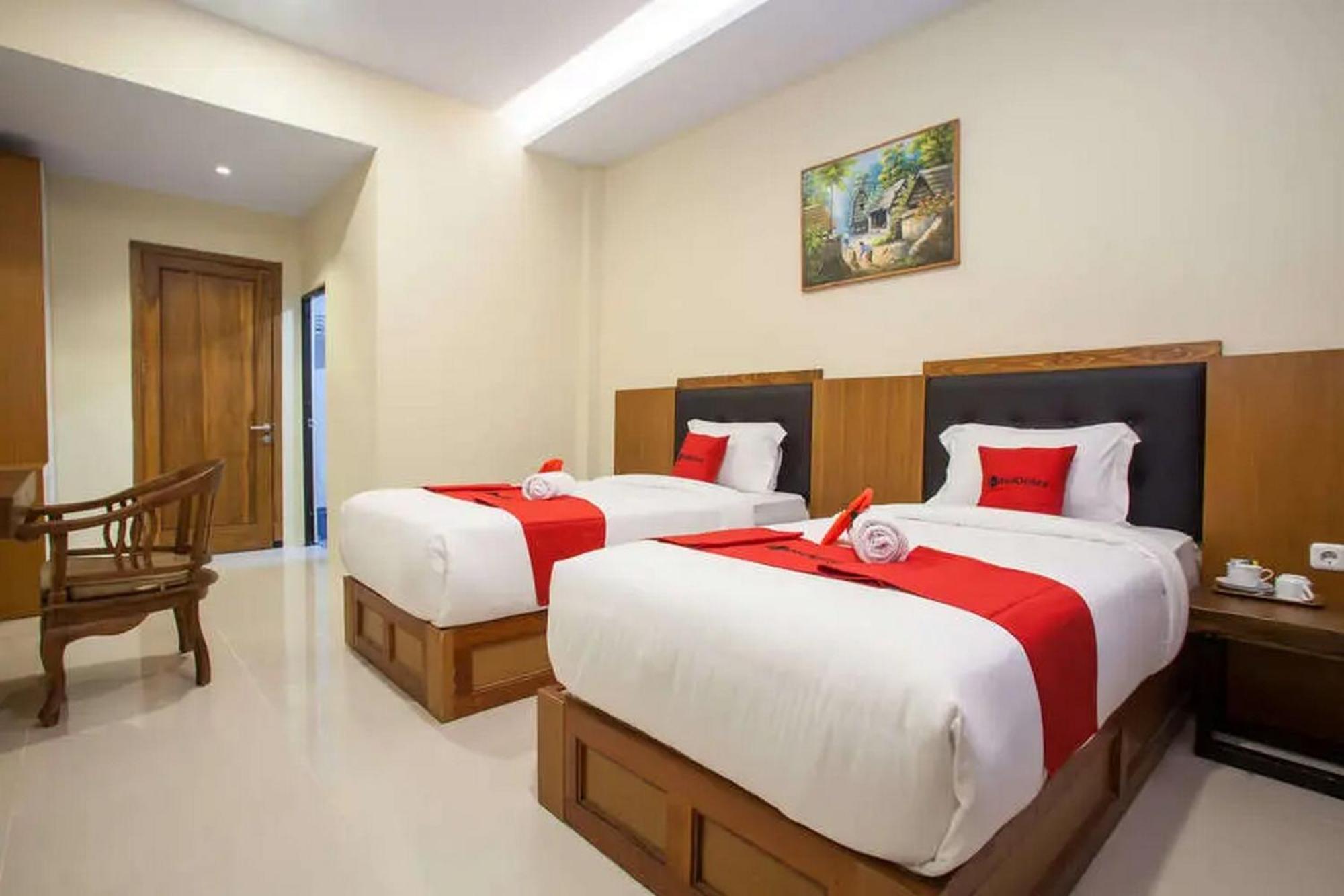 Reddoorz Premium @ Jalan Cengkeh Malang Hotel Kültér fotó