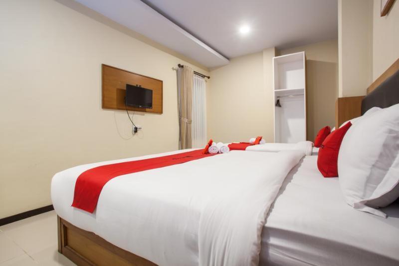 Reddoorz Premium @ Jalan Cengkeh Malang Hotel Szoba fotó