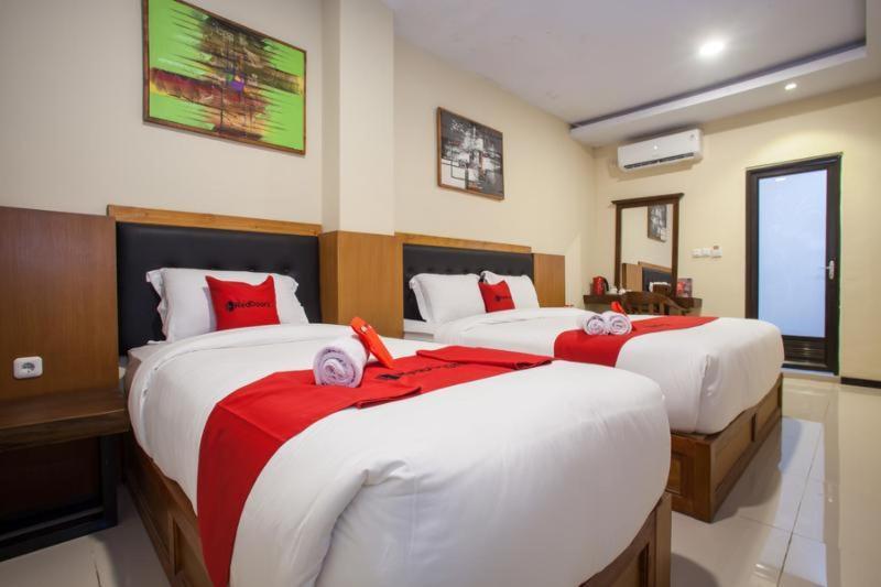 Reddoorz Premium @ Jalan Cengkeh Malang Hotel Szoba fotó